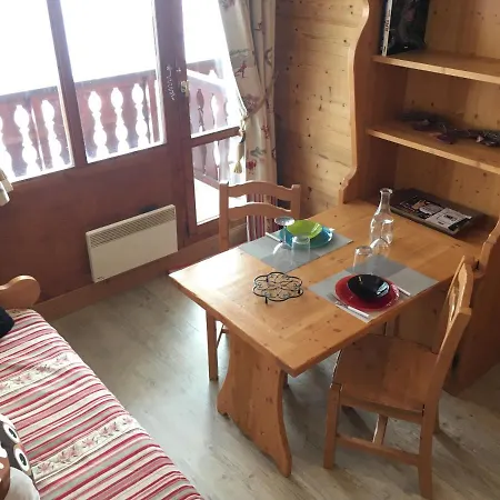 아파트 Studio Pied Des Pistes 티뉴